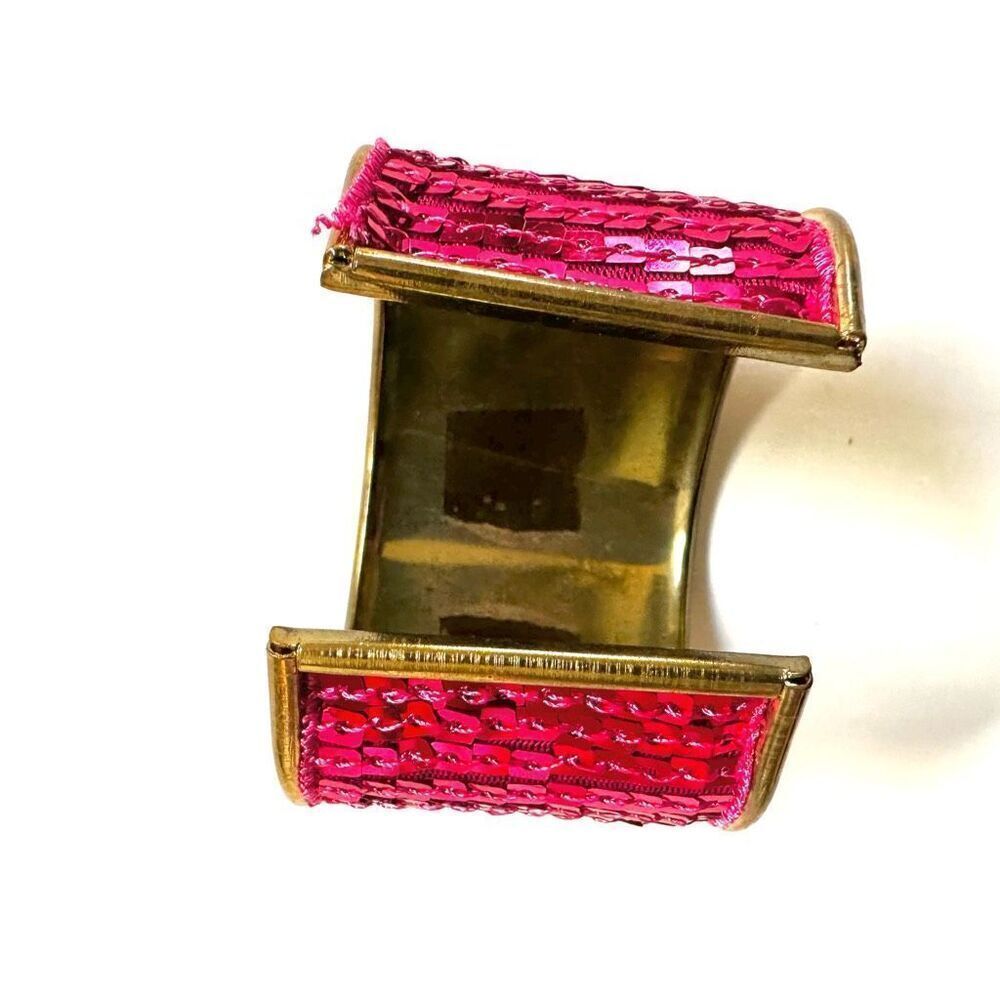 Pink sequin cuff bracelet - Picture 5 of 8